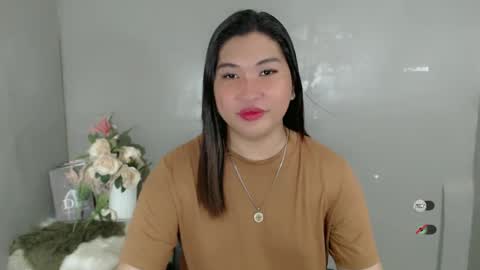 Snapshot of clairewntr_ chatting on 02.01.25 CLAIRE online show from 02.01.25