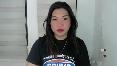 Snapshot of clairewntr_ chatting on 02.03.25 CLAIRE online show from 02.03.25