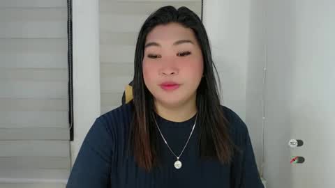 Snapshot of clairewntr_ chatting on 02.12.25 CLAIRE online show from 02.12.25