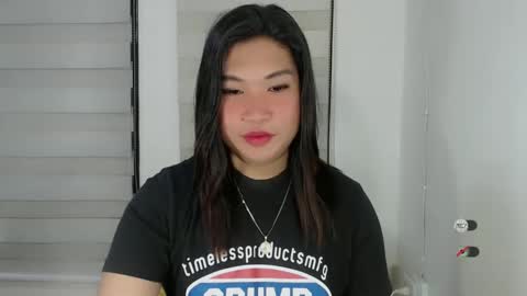 Snapshot of clairewntr_ chatting on 02.13.25 CLAIRE online show from 02.13.25