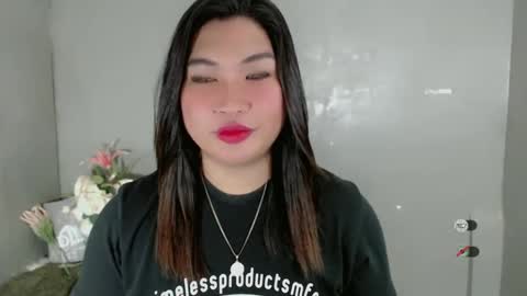 Snapshot of clairewntr_ chatting on 02.14.25 CLAIRE online show from 02.14.25