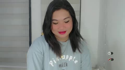 Snapshot of clairewntr_ chatting on 02.15.25 CLAIRE online show from 02.15.25