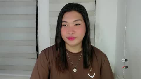 Snapshot of clairewntr_ chatting on 02.28.25 CLAIRE online show from 02.28.25