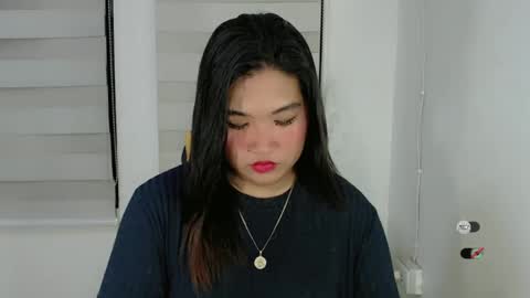 Snapshot of clairewntr_ chatting on 03.09.25 CLAIRE online show from 03.09.25