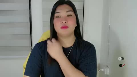 Snapshot of clairewntr_ chatting on 03.10.25 CLAIRE online show from 03.10.25