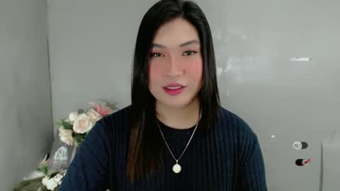 Snapshot of clairewntr_ chatting on 03.11.25 CLAIRE online show from 03.11.25