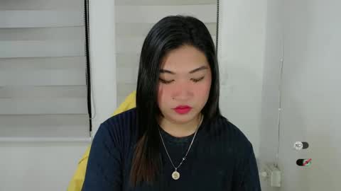 Snapshot of clairewntr_ chatting on 03.12.25 CLAIRE online show from 03.12.25