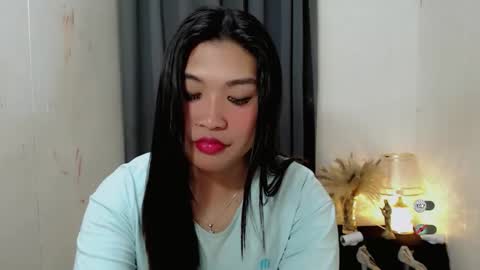 Snapshot of clairewntr_ chatting on 09.14.25 CLAIRE online show from 09.14.25