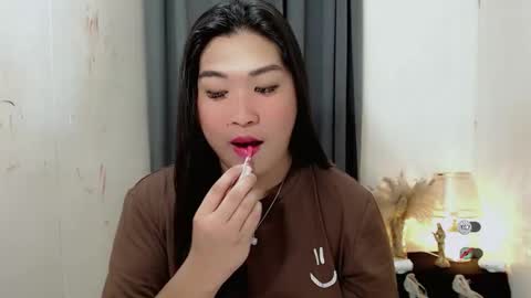 Snapshot of clairewntr_ chatting on 09.16.25 CLAIRE online show from 09.16.25