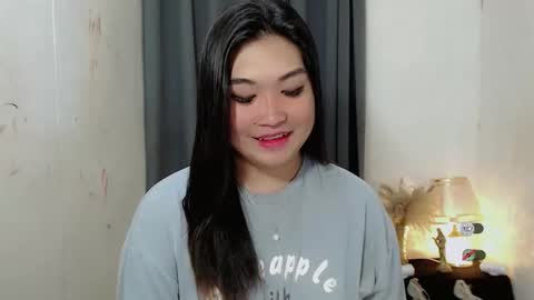 Snapshot of clairewntr_ chatting on 09.24.25 CLAIRE online show from 09.24.25