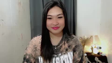 Snapshot of clairewntr_ chatting on 09.25.25 CLAIRE online show from 09.25.25