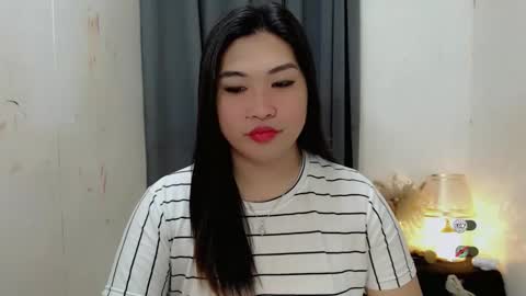 Snapshot of clairewntr_ chatting on 09.28.25 CLAIRE online show from 09.28.25