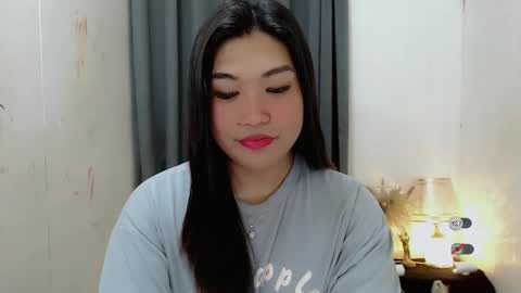 Snapshot of clairewntr_ chatting on 10.02.25 CLAIRE online show from 10.02.25