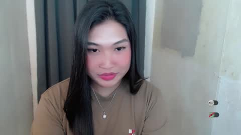 Snapshot of clairewntr_ chatting on 10.05.25 CLAIRE online show from 10.05.25