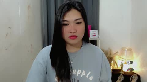 Snapshot of clairewntr_ chatting on 10.08.25 CLAIRE online show from 10.08.25