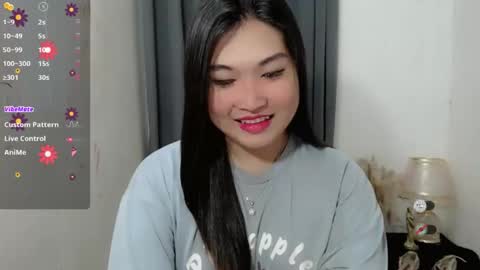 Snapshot of clairewntr_ chatting on 10.10.25 CLAIRE online show from 10.10.25