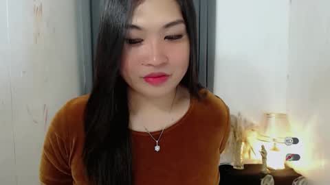 Snapshot of clairewntr_ chatting on 10.14.25 CLAIRE online show from 10.14.25