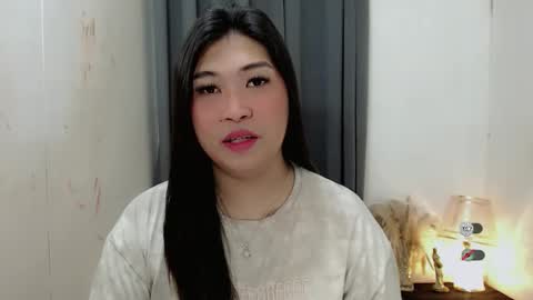 Snapshot of clairewntr_ chatting on 10.16.25 CLAIRE online show from 10.16.25