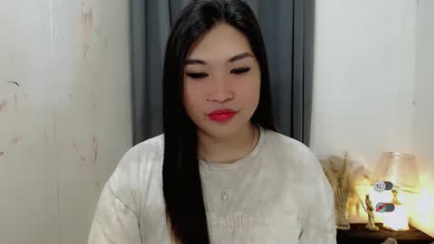 Snapshot of clairewntr_ chatting on 10.17.25 CLAIRE online show from 10.17.25