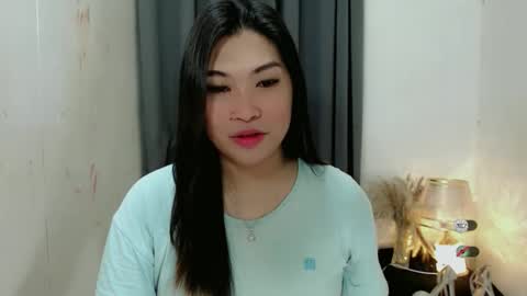 Snapshot of clairewntr_ chatting on 10.19.25 CLAIRE online show from 10.19.25