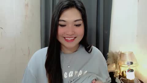 Snapshot of clairewntr_ chatting on 10.24.25 CLAIRE online show from 10.24.25