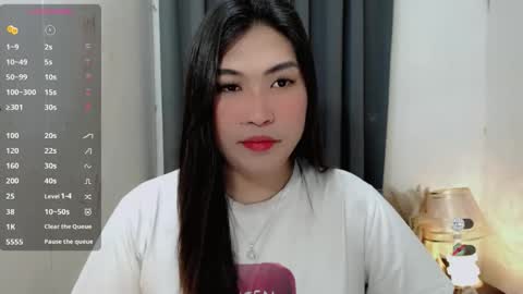 Snapshot of clairewntr_ chatting on 10.29.25 CLAIRE online show from 10.29.25