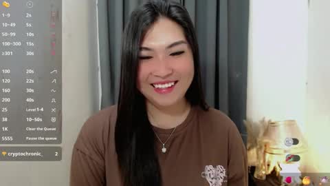 Snapshot of clairewntr_ chatting on 10.31.25 CLAIRE online show from 10.31.25