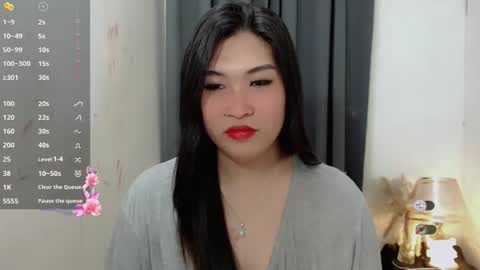 Snapshot of clairewntr_ chatting on 11.11.25 CLAIRE online show from 11.11.25