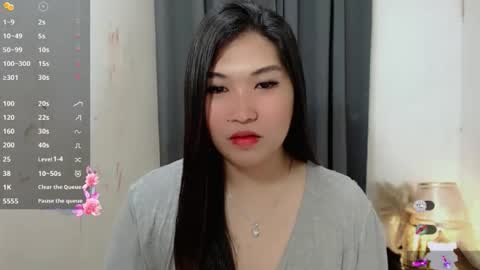 Snapshot of clairewntr_ chatting on 11.27.25 CLAIRE online show from 11.27.25