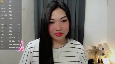 Snapshot of clairewntr_ chatting on 12.02.25 CLAIRE online show from 12.02.25