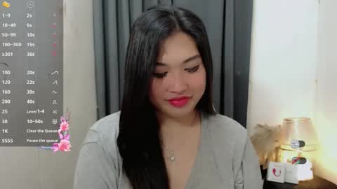 Snapshot of clairewntr_ chatting on 12.14.25 CLAIRE online show from 12.14.25