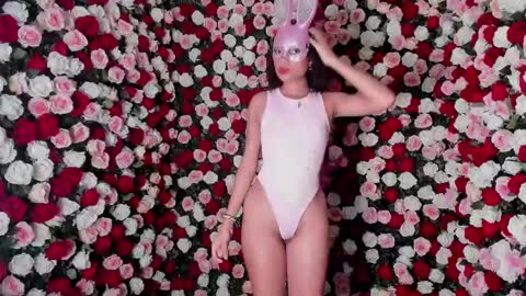 Clara  online show from 01.06.25