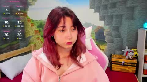 Snapshot of clarabenson chatting on 11.28.25 clarabenson online show from 11.28.25