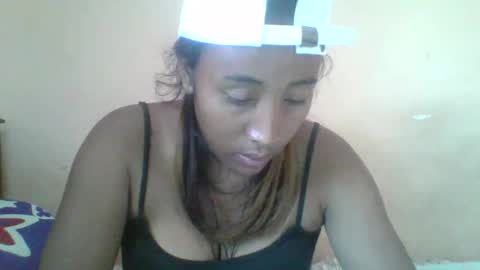 Clarah0123 online show from 10.28.25