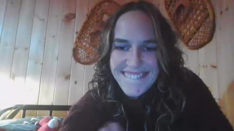 Snapshot of claralafontaine chatting on 12.18.25 claralafontaine online show from 12.18.25