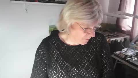 clare nylons online show from 09.27.25