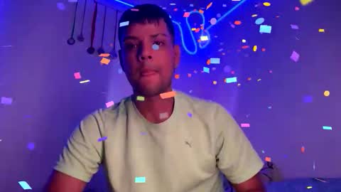 Snapshot of clarentz_baileys chatting on 11.26.25 Clarentz bby online show from 11.26.25