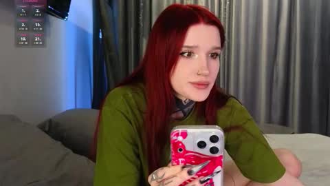 Snapshot of clarewoods chatting on 02.13.26 Sophie online show from 02.13.26