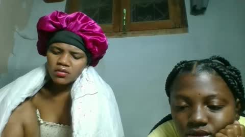 Snapshot of clarisse98 chatting on 10.20.25 clarisse98 online show from 10.20.25