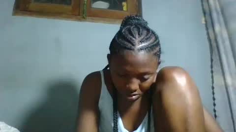 Snapshot of clarisse98 chatting on 11.02.25 clarisse98 online show from 11.02.25