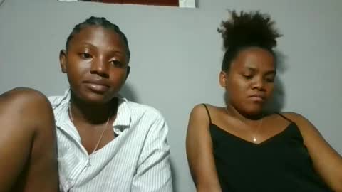 Snapshot of clarisse98 chatting on 11.16.25 clarisse98 online show from 11.16.25