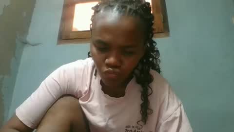 Snapshot of clarisse98 chatting on 11.30.25 clarisse98 online show from 11.30.25