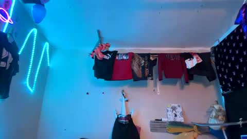 clarkshammer95 online show from 10.04.25