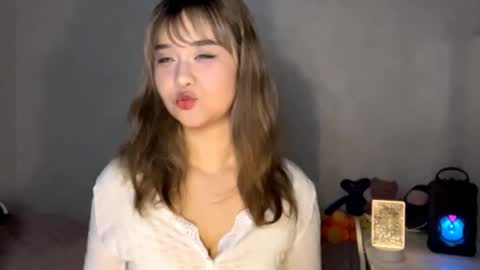 Lara online show from 10.28.25