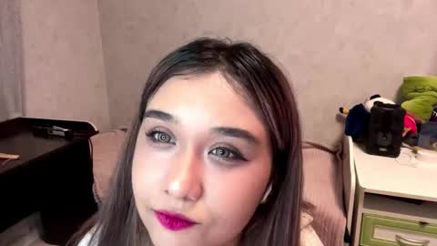 Snapshot of clary_cloud chatting on 11.07.25 Lara online show from 11.07.25