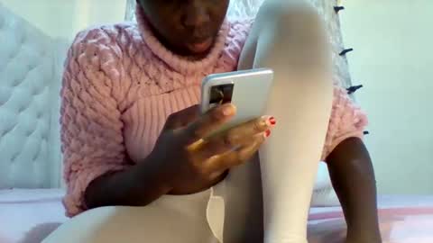 Snapshot of classic_carmen chatting on 05.15.26 carmen online show from 05.15.26