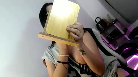 MIKAY OR MIKAH online show from 10.16.25