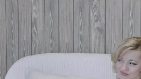 Classy Tinna online show from 04.14.26