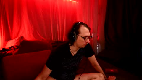 Snapshot of claudia_and_elon chatting on 10.24.25 Claudia Cyberfox and Elon online show from 10.24.25