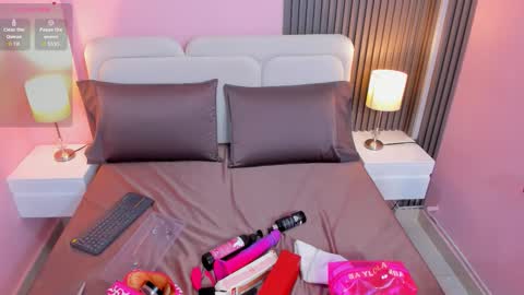 clauwdeen  wolf online show from 12.18.25